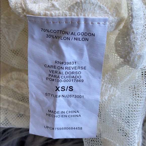 REWIND Sheer Lace Embroidered Bell Sleeve Top 🔴 - Picture 13 of 14